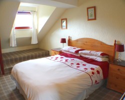 Cairngorm Holiday Bungalows, Coire Mhor - double bedroom